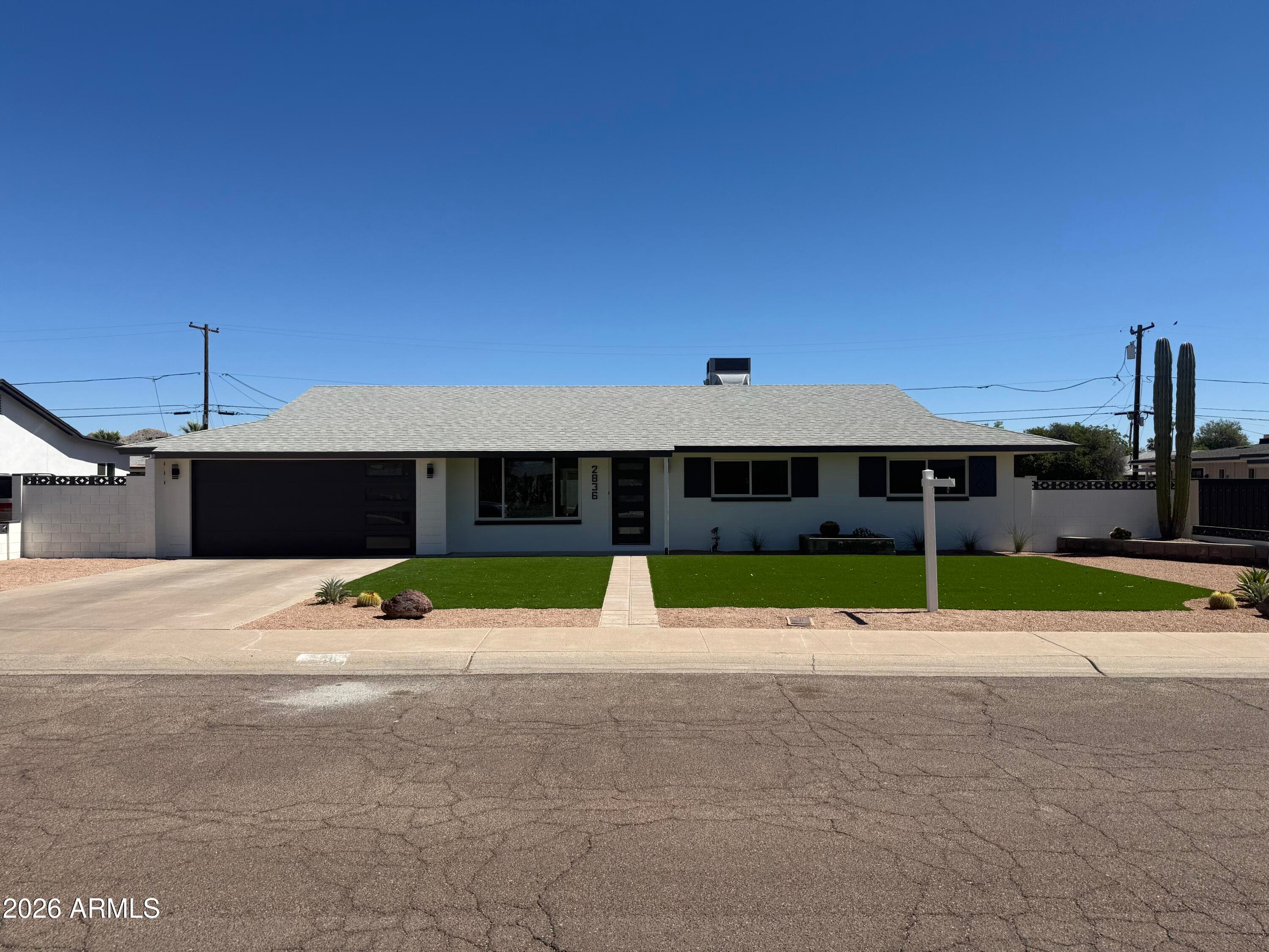 2836 YUCCA Street